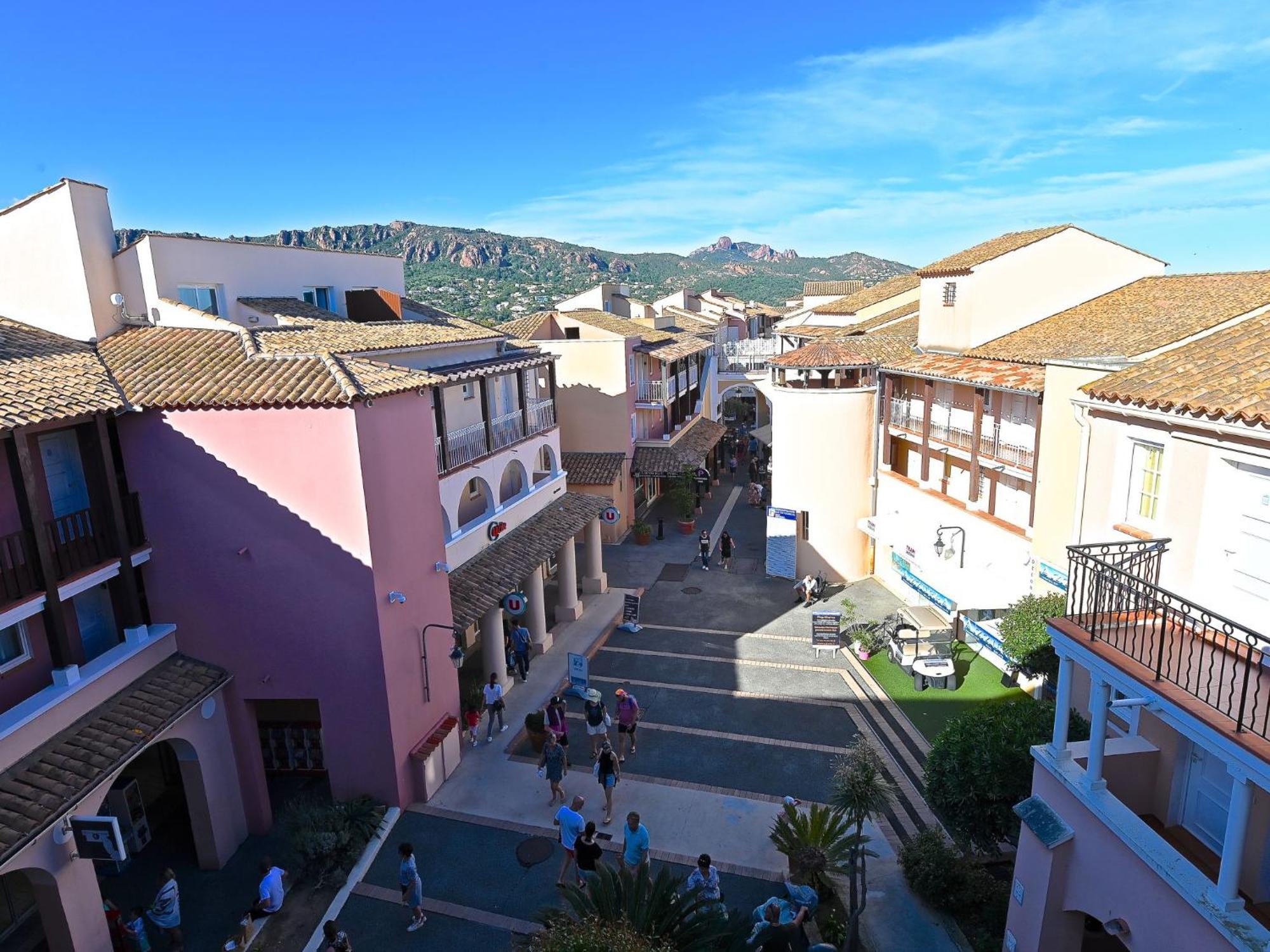 Apartment Village Cap Esterel - Le Village-9 By Interhome